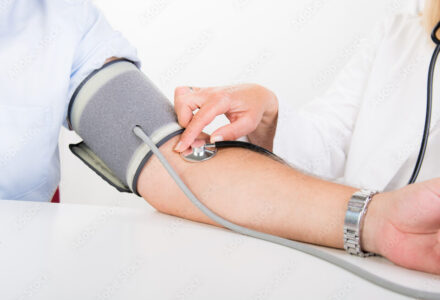 1000 F 68236723 w5 Mqo1p Nh Fz U Ikdx J1se ZW8 XR5d Srpie Bluthochdruck